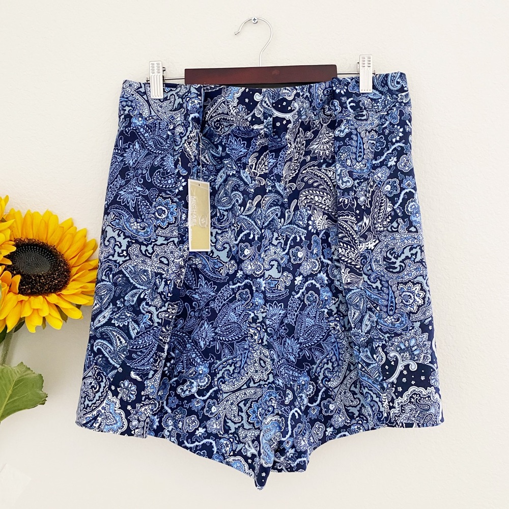 MICHAEL Michael Kors True Navy Paisley Printed Shorts - Picture 4 of 8